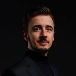 Alex L.